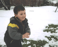 Meu Irmao a brincar na neve no Canada 